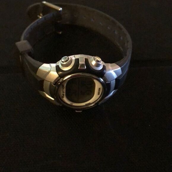 Marathon Ladies watch in Black and silver. - Picture 3 of 4